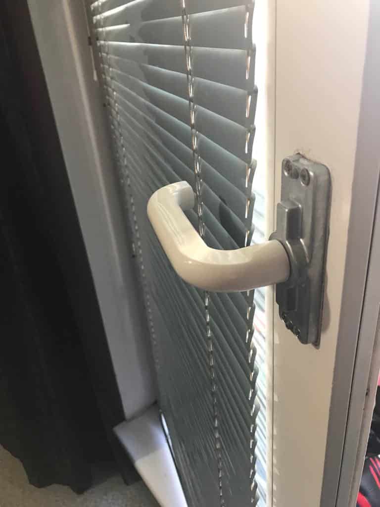 Schüco Fenster Reparatur Wien Beschläge einstellen und reparieren