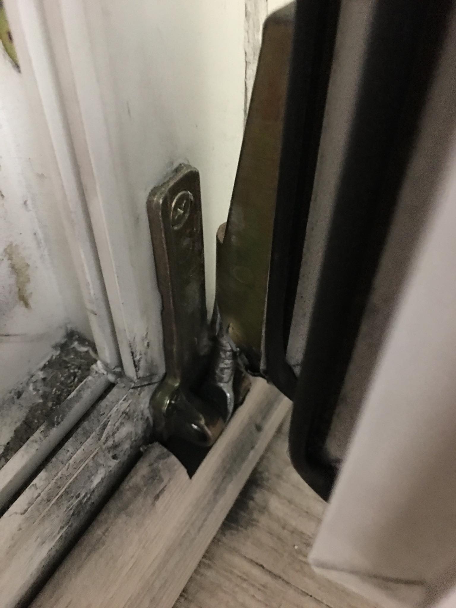 Fenster einstellen Wien Service Beschläge Justierung